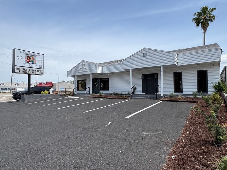 More Photos Of 5897 Memorial Hwy, Tampa Storefront Retail Office For Lease