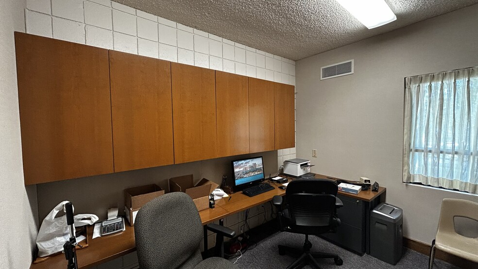 More Photos Of 11315 White Oak Ave, Granada Hills Specialty For Sale