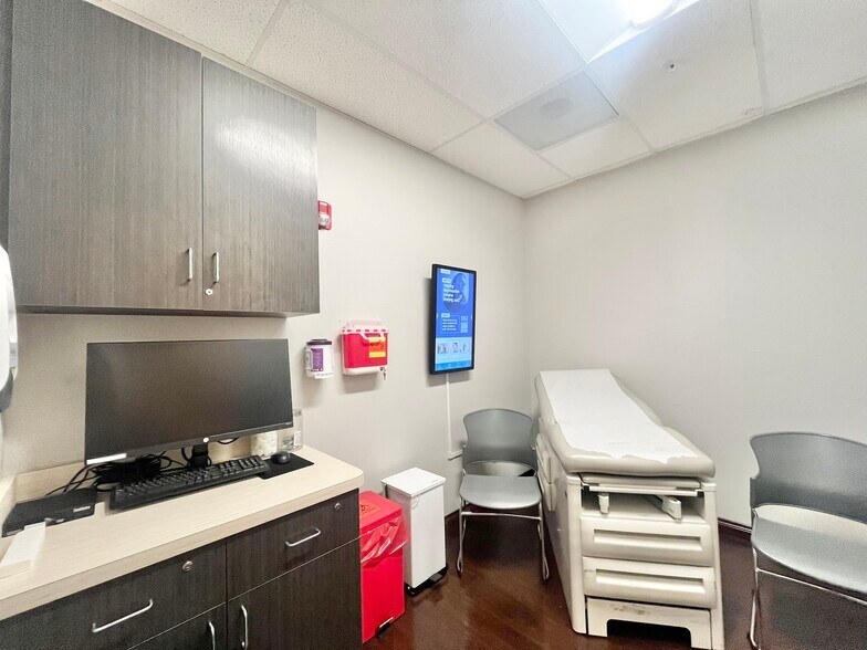 More Photos Of 2485 Sunrise Blvd, Gold River Office For Sale