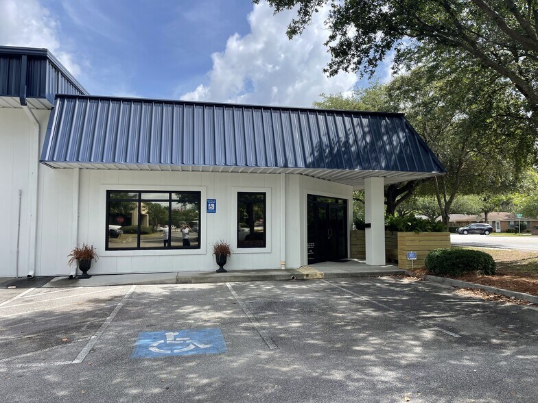 More Photos Of 8115 Waters Ave, Savannah Showroom For Sale