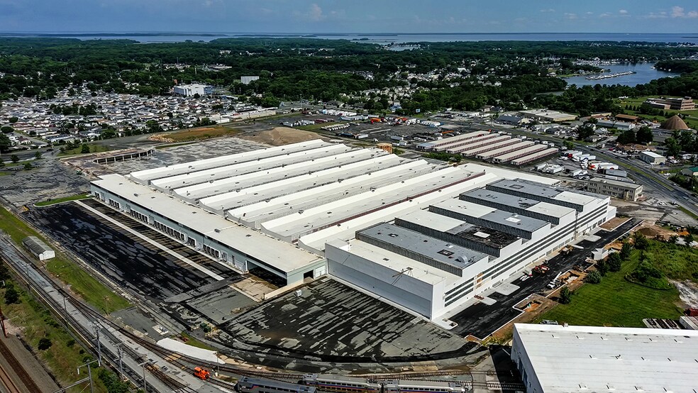 More Photos Of 2800 Eastern Blvd, Middle River Distribution For Lease