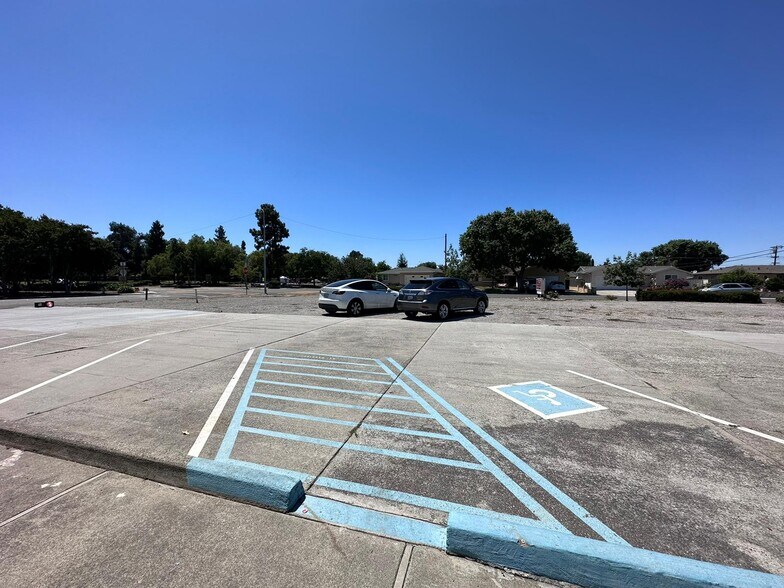 More Photos Of 200 N Abbott Ave, Milpitas Religious Facility For Lease