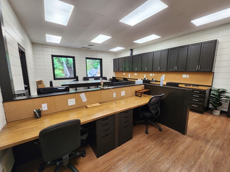 More Photos Of 501 Howell Rd, Greenville Office For Lease