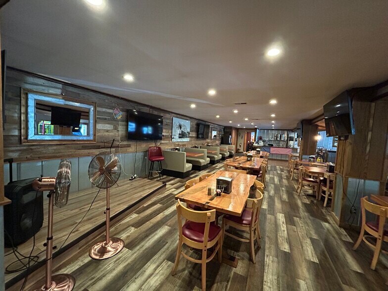 More Photos Of 6460 Banner Elk Hwy, Elk Park Restaurant For Sale