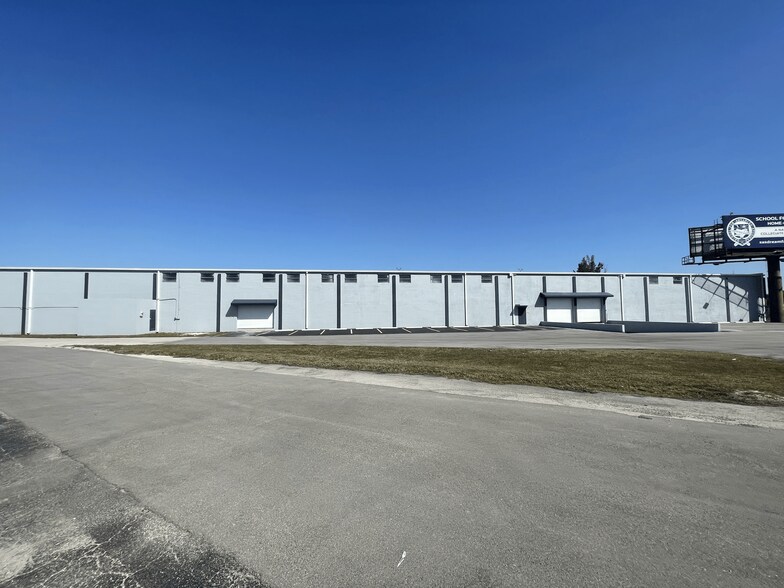 More Photos Of 4570 NW 128th St, Opa Locka Warehouse For Lease