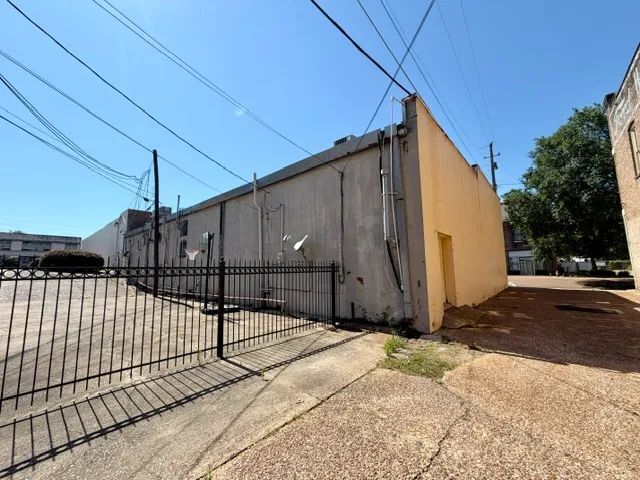 More Photos Of 219-225 State St, Mccomb Storefront For Sale