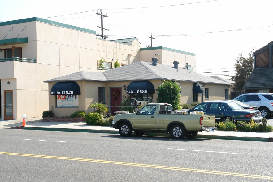 Primary Photo Of 612 E Glenoaks Blvd, Glendale Freestanding For Lease