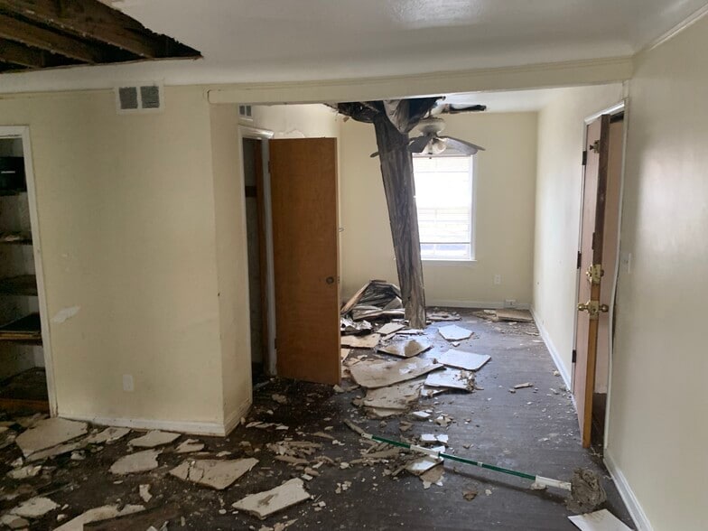 More Photos Of 2521 Noble Rd, Cleveland Heights Apartments For Sale