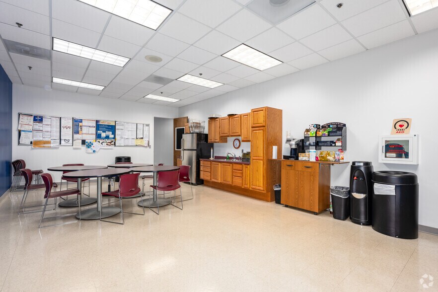 More Photos Of 6304 Woodside Ct, Columbia Office For Lease