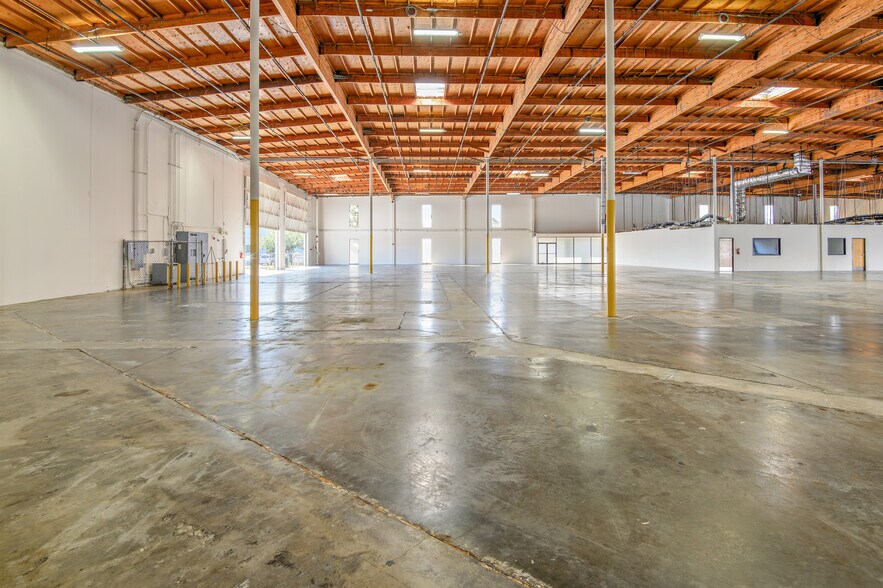 More Photos Of 2551 Santa Fe Ave, Redondo Beach Light Manufacturing For Sale