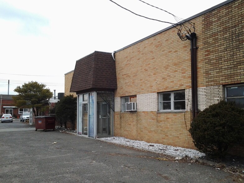 More Photos Of 43 Romeo St, Moonachie Manufacturing For Lease