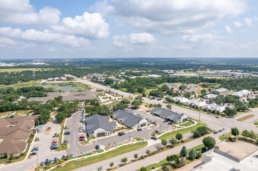More Photos Of 1515 Medical Pky, Cedar Park Medical For Lease