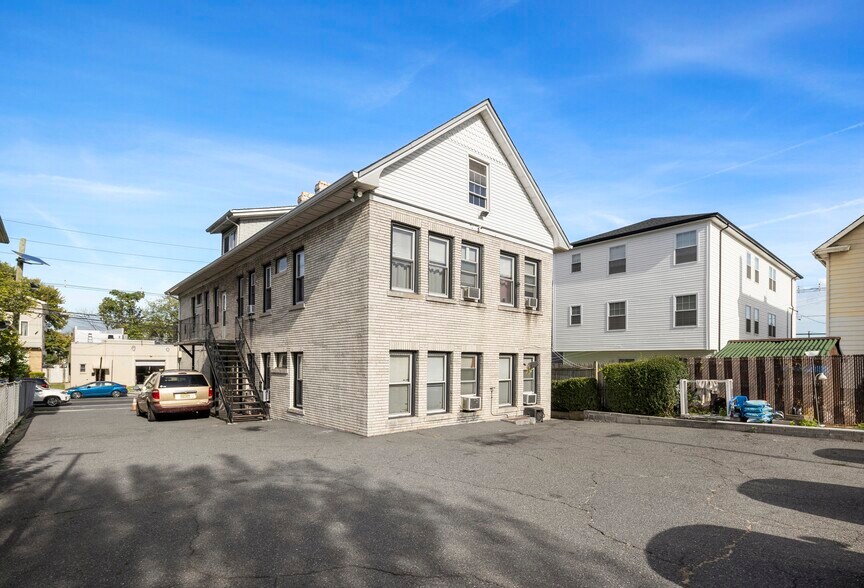 More Photos Of 808-810 Bayway, Elizabeth Apartments For Sale