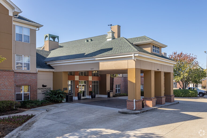 More Photos Of 5860 Corporate Blvd, Baton Rouge Hotel For Sale