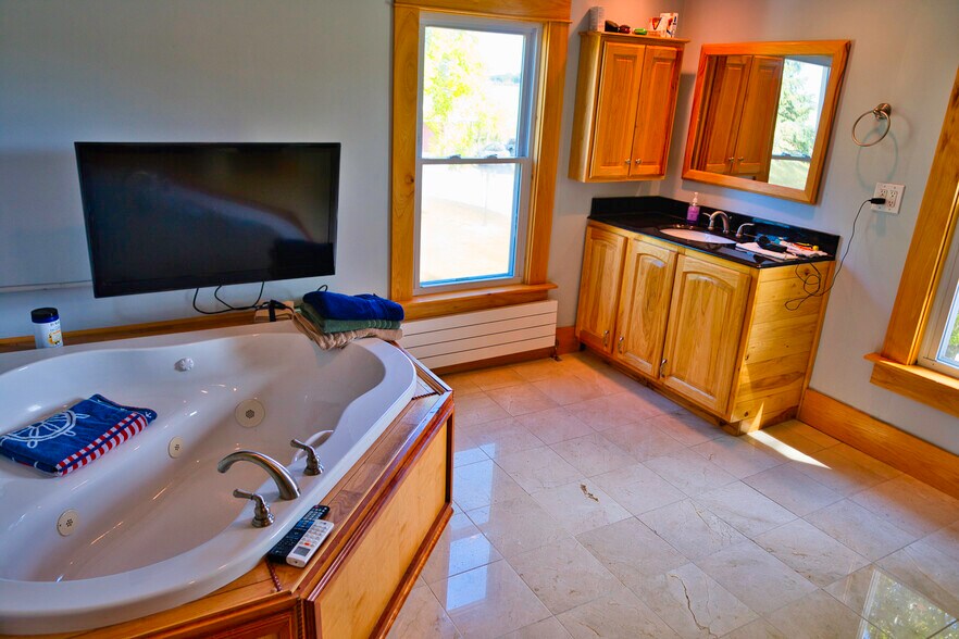 More Photos Of 5984 W South Range Rd, Salem Service For Sale