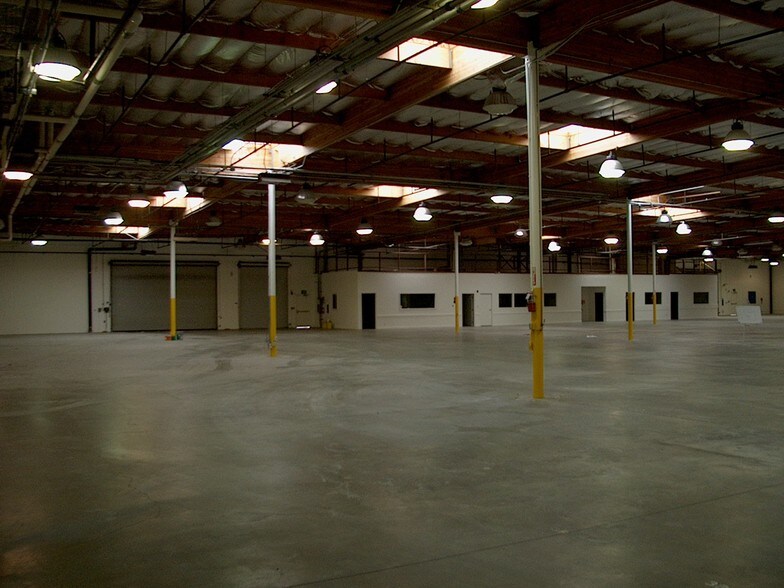 More Photos Of 6300 Yarrow Dr, Carlsbad Unknown For Lease