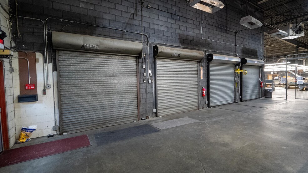 More Photos Of 20 Capital Dr, Moonachie Warehouse For Sale
