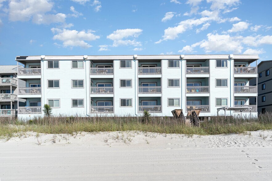 More Photos Of 1011 S Ocean Blvd, Surfside Beach Hotel For Sale