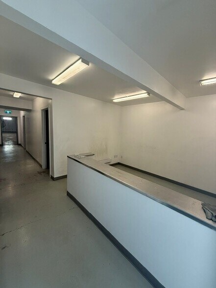More Photos Of 8319 Chiles Industrial Av, Red Deer Warehouse For Sale