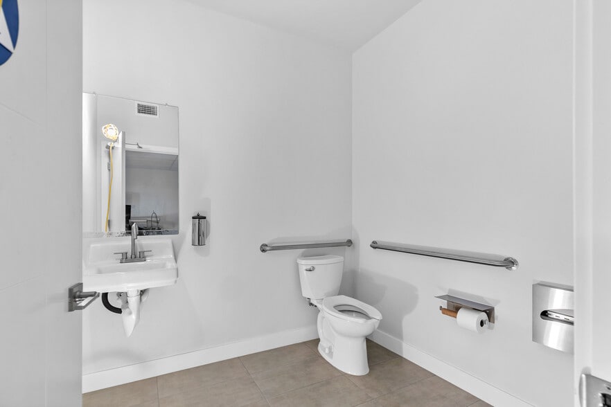 More Photos Of 111 S Garfield Ave, Montebello Medical For Lease