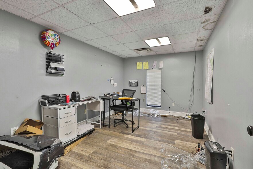 More Photos Of , Peachtree City Unknown For Sale