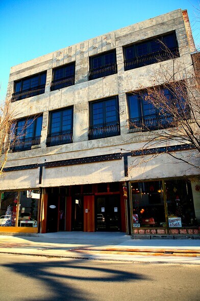 More Photos Of 217 Broad St, Kingsport Storefront Retail Office For Sale