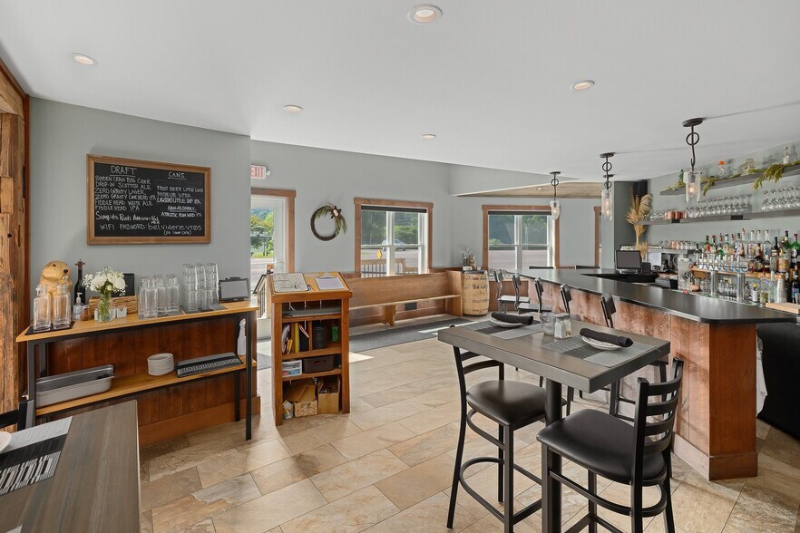 More Photos Of 4807 VT-15, Jeffersonville Specialty For Sale