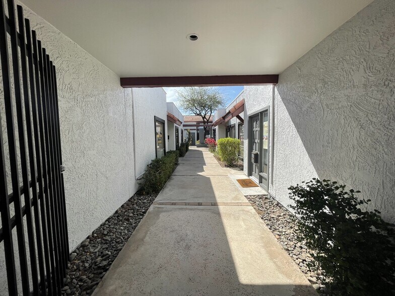 More Photos Of 2942 N 24th St, Phoenix Loft Creative Space For Lease