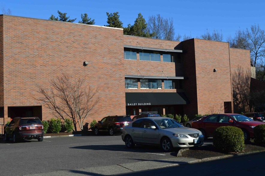 More Photos Of 5441 S Macadam Ave, Portland Office For Lease
