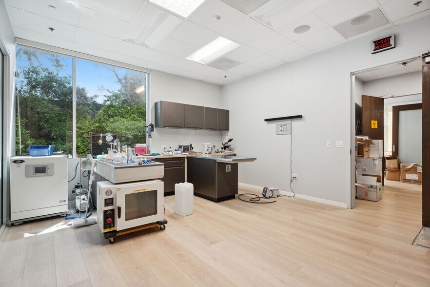 More Photos Of 11189 Sorrento Valley Rd, San Diego Research And Development For Sale