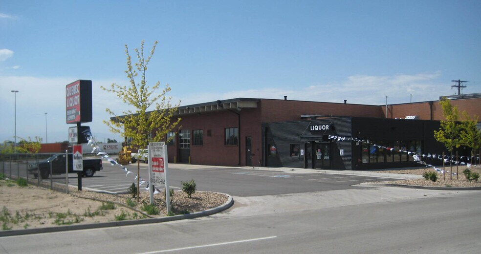 More Photos Of 5275 Quebec St, Commerce City Flex For Lease