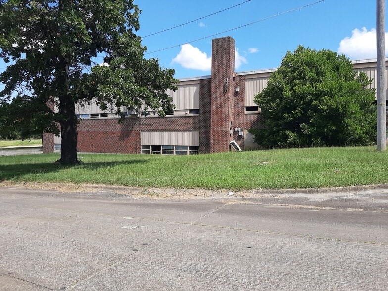 More Photos Of 1401 E Cherokee Ave, Mcalester Schools For Sale