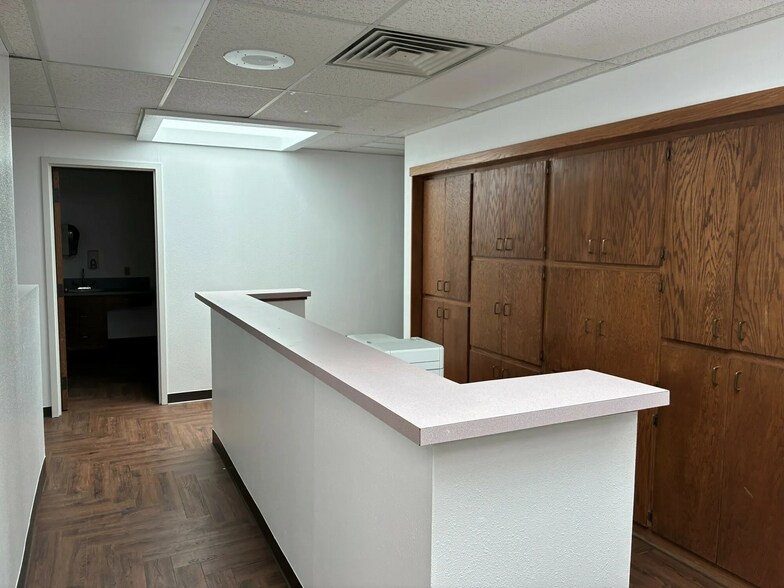 More Photos Of 937 SW 89th St, Oklahoma City Medical For Sale