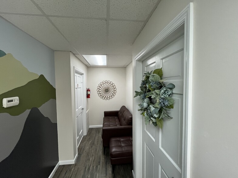 More Photos Of 8940 Kingsridge Dr, Centerville Medical For Sale