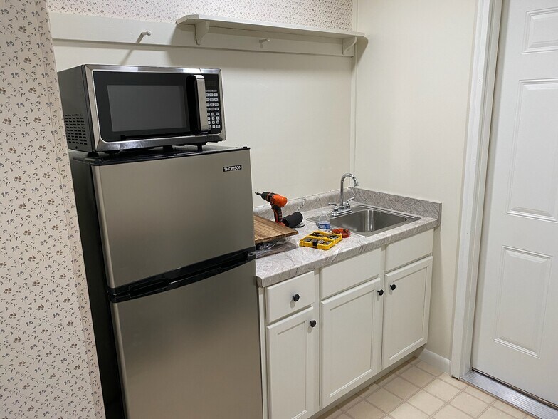 More Photos Of 102 N Fowler St, Meade Office Residential For Sale