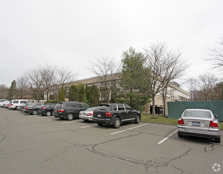 More Photos Of 1460 Post Rd E, Westport Unknown For Lease