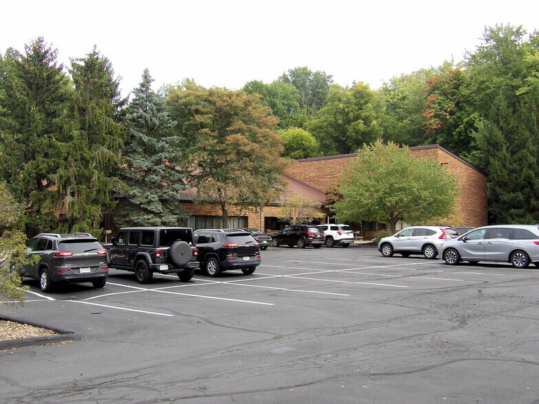 More Photos Of 8445 Munson Rd, Mentor Medical For Sale