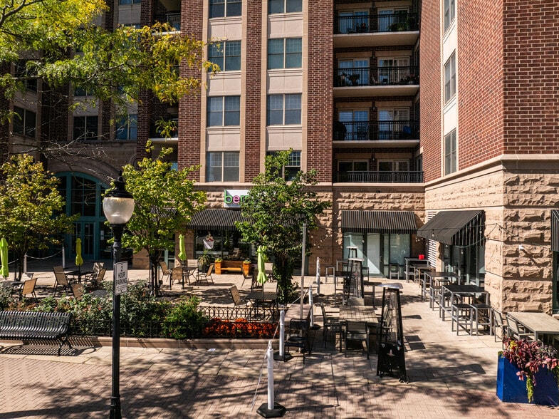 More Photos Of 44 N Vail Ave, Arlington Heights Apartments For Lease