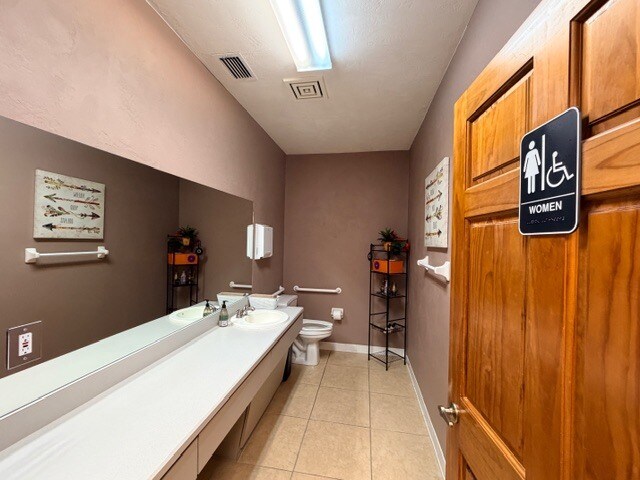 More Photos Of 131 Executive Cir, Daytona Beach Office For Lease