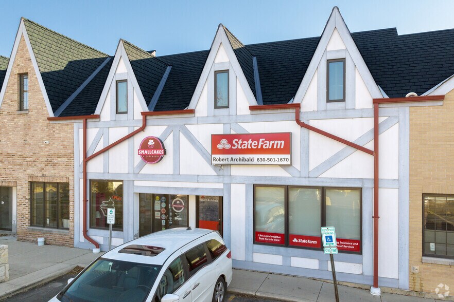 More Photos Of 623 W North Ave, Elmhurst Unknown For Lease