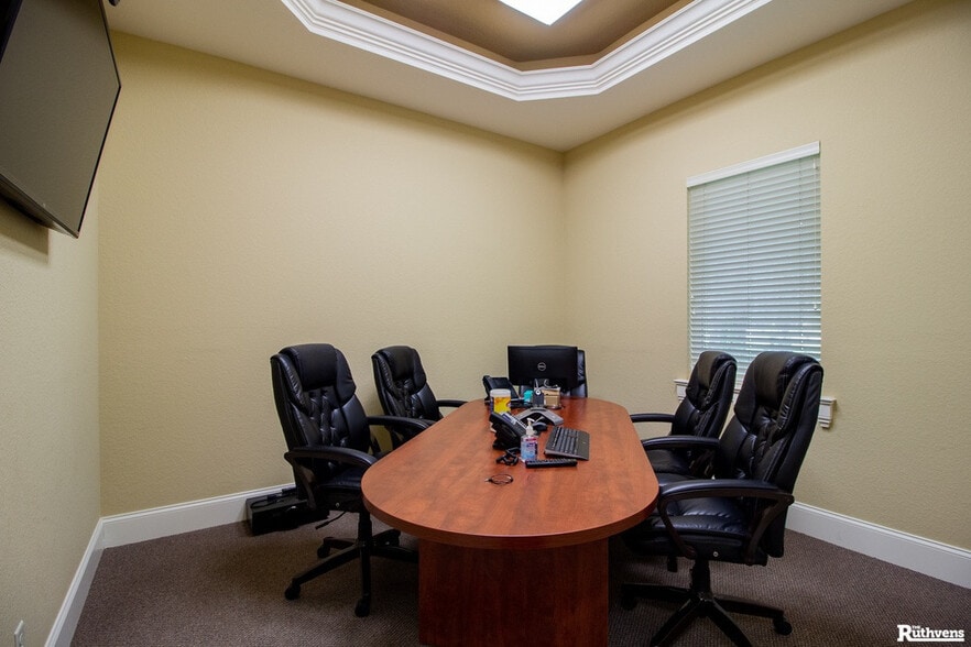 More Photos Of 624 Midflorida Dr, Lakeland Office For Lease