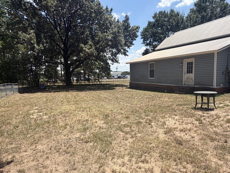 More Photos Of 19780 Interstate 20 N Access Rd, Wills Point Flex For Sale