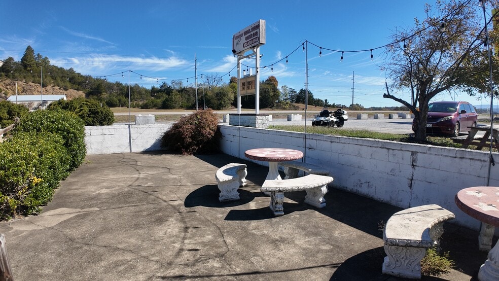 More Photos Of 6335 W Andrew Johnson Hwy, Greeneville Restaurant For Sale