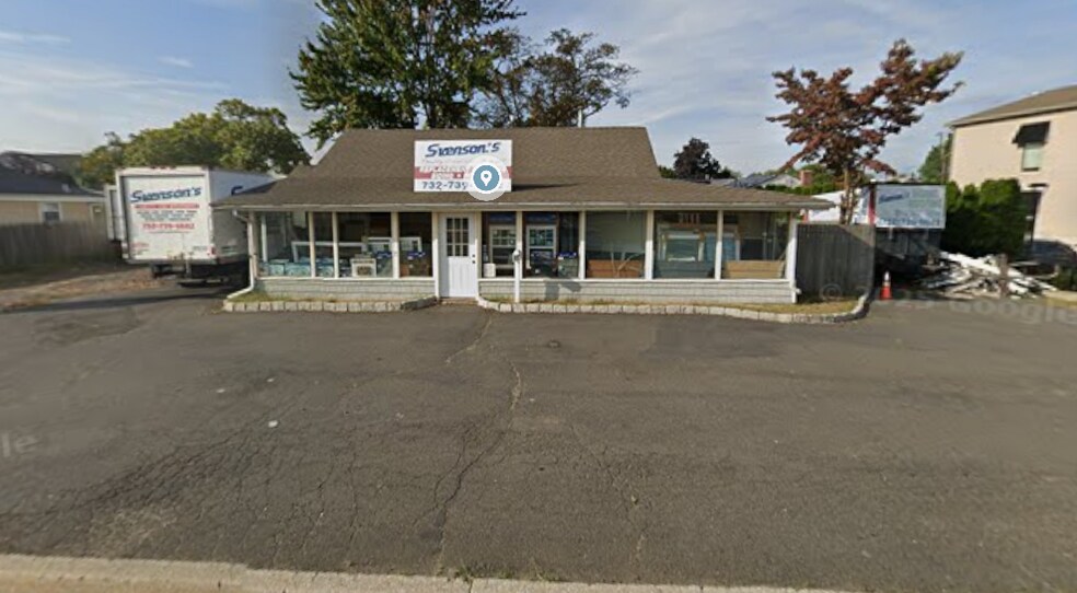 Primary Photo Of 85 Highway 35, Keyport General Retail For Sale