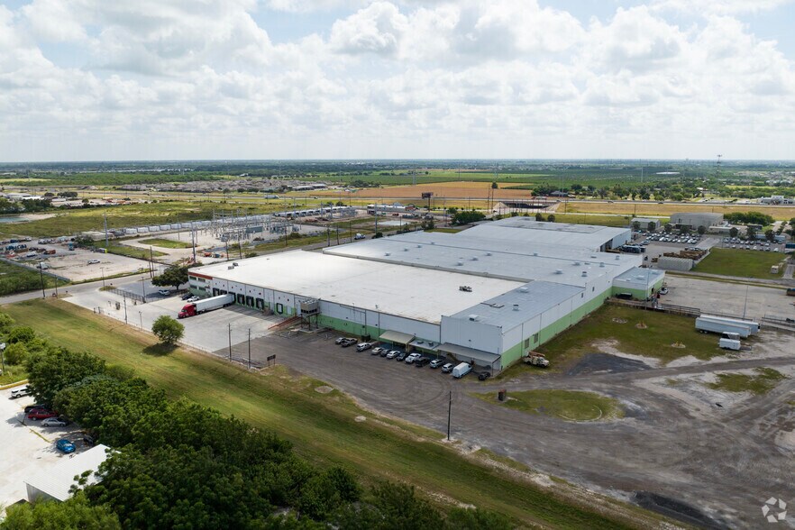 More Photos Of 1010 E Chapin St, Edinburg Warehouse For Lease
