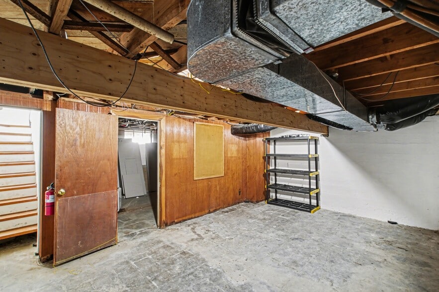 More Photos Of 2603 Lafayette Blvd, Fredericksburg General Retail For Lease