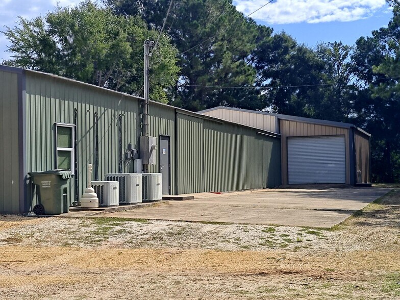 More Photos Of 506 N Conecuh St, Greenville Warehouse For Lease