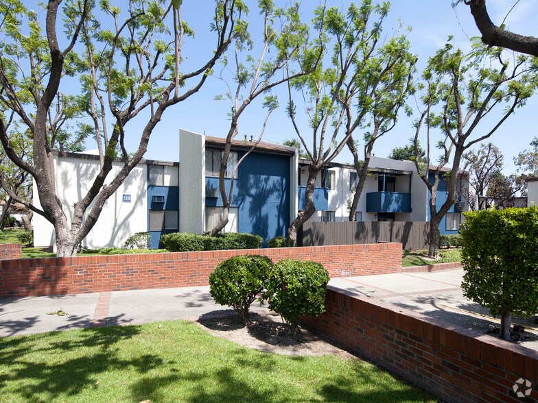 More Photos Of 516 S Indian Hill Blvd, Claremont Apartments For Sale