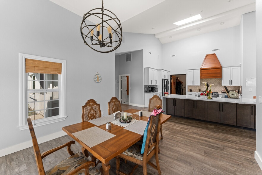 More Photos Of 12908 South Ln, Redlands Healthcare For Sale