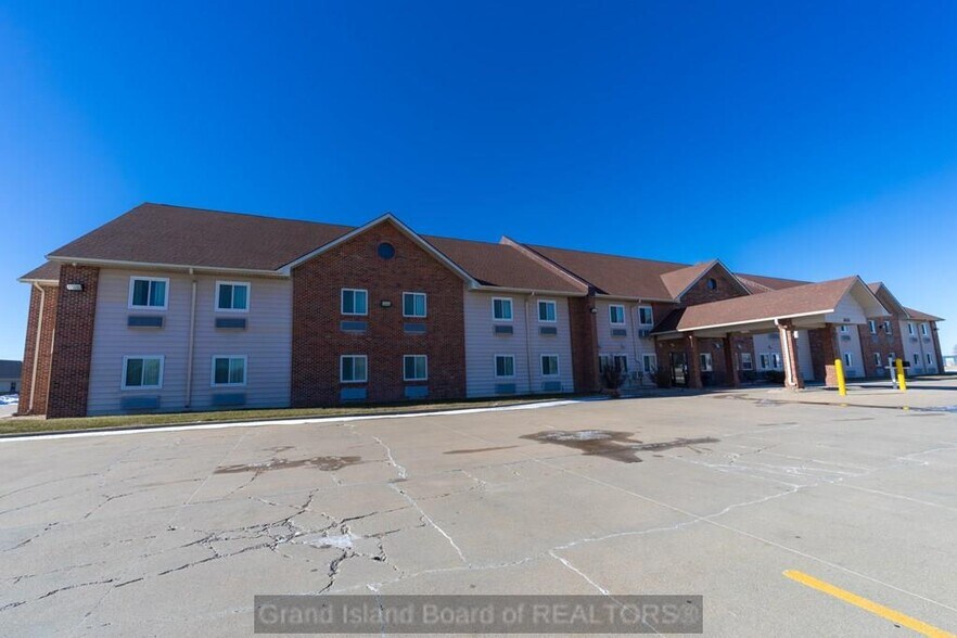 More Photos Of 2620 N Diers Ave, Grand Island Hotel For Sale